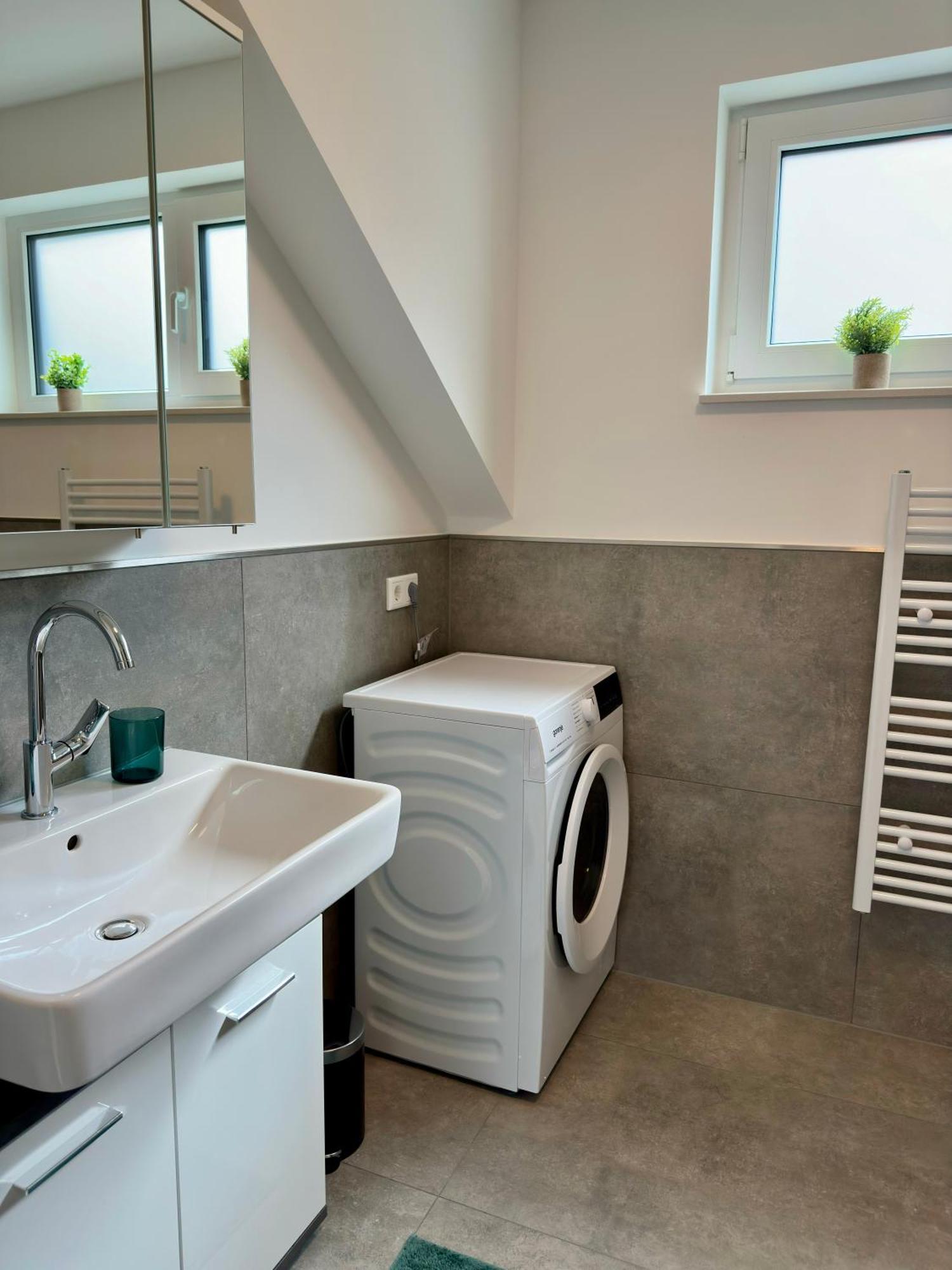 Zentrale Wohnung 6 - Kostenloser Parkplatz - Hdz - Bali Therme - Gop บาดเอินเฮาเซน ภายนอก รูปภาพ